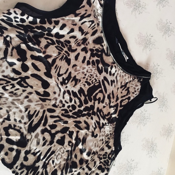 JLO cheetah crop top - Picture 2 of 2